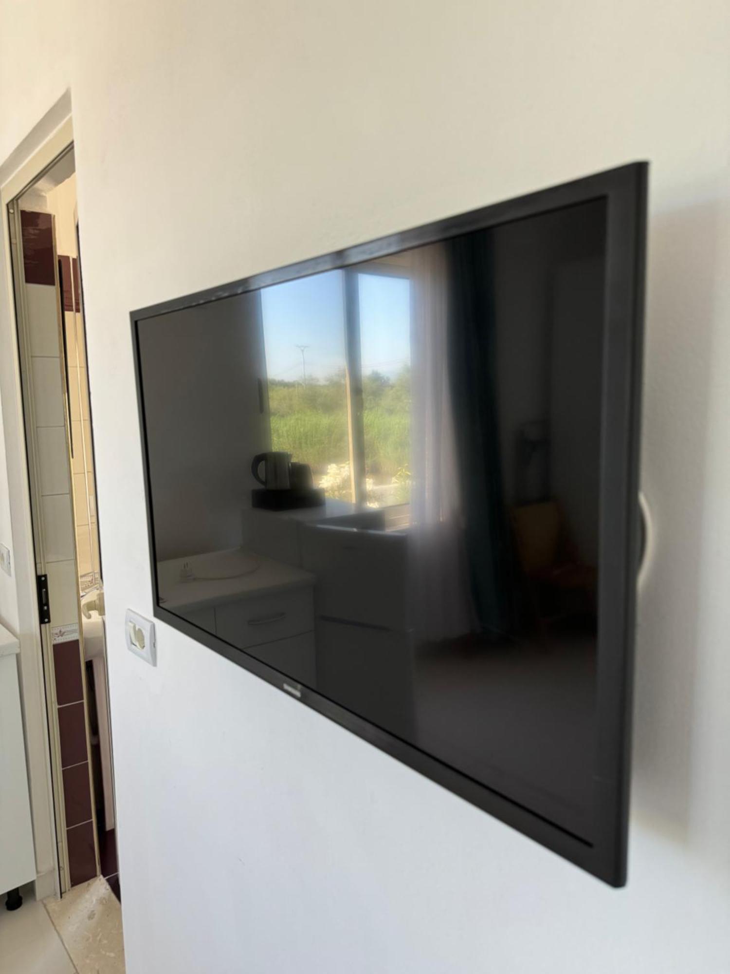 Kunevain Guest House Lezhe Bagian luar foto